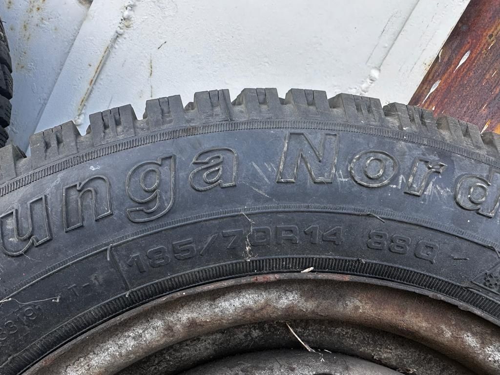 Продам резину зима r 14