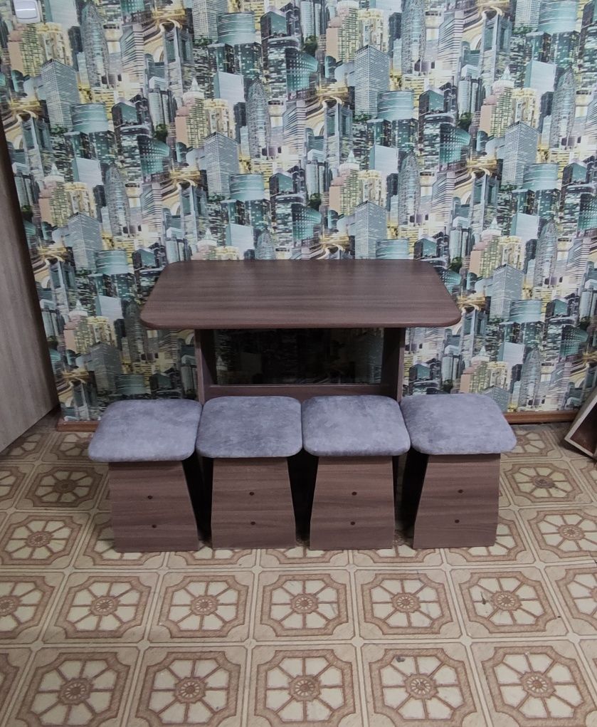 РАСПРОДАЖА!!!Столы кухонные с табуретками. Доставка по городу!!!