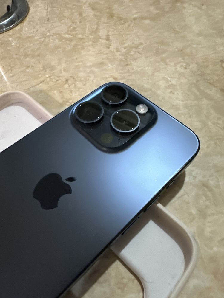 Срочно продается iphone 15 pro