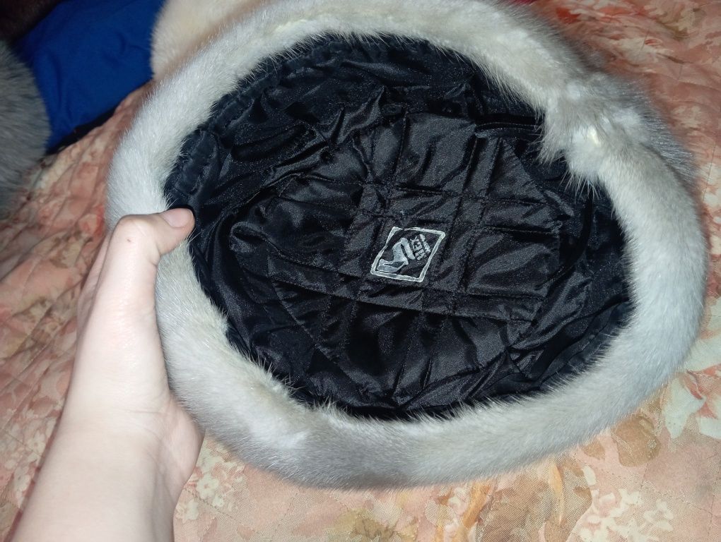Продам шапки из натуральной шерсти