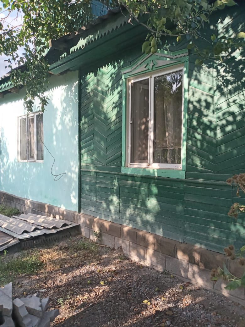 Продам дом 85кв.м с участком  18 соток в пригороде