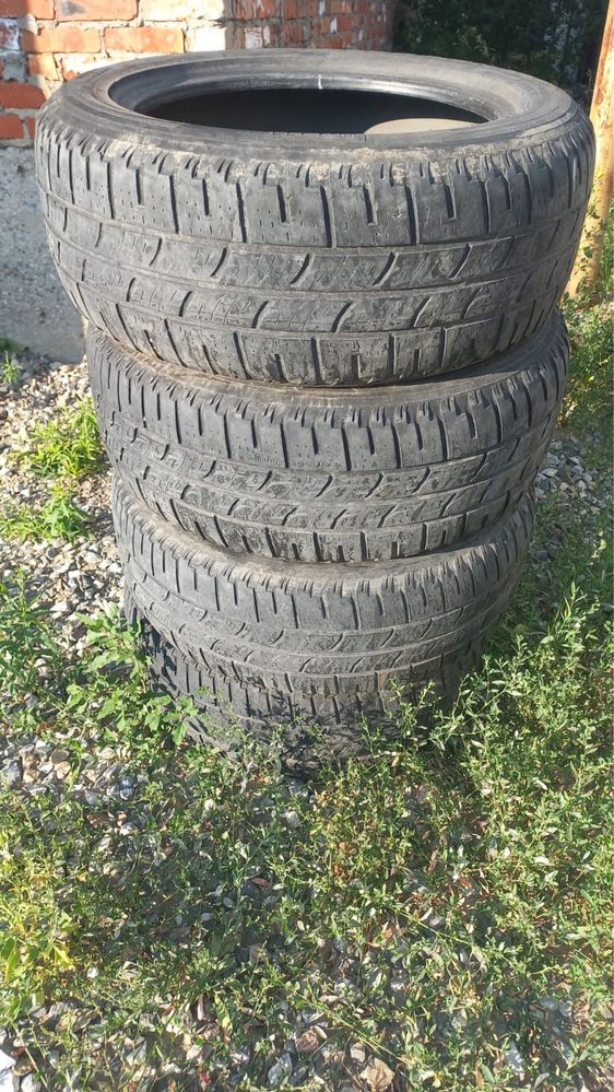 Продам 4 балона размер 255 55 р 19  пирели