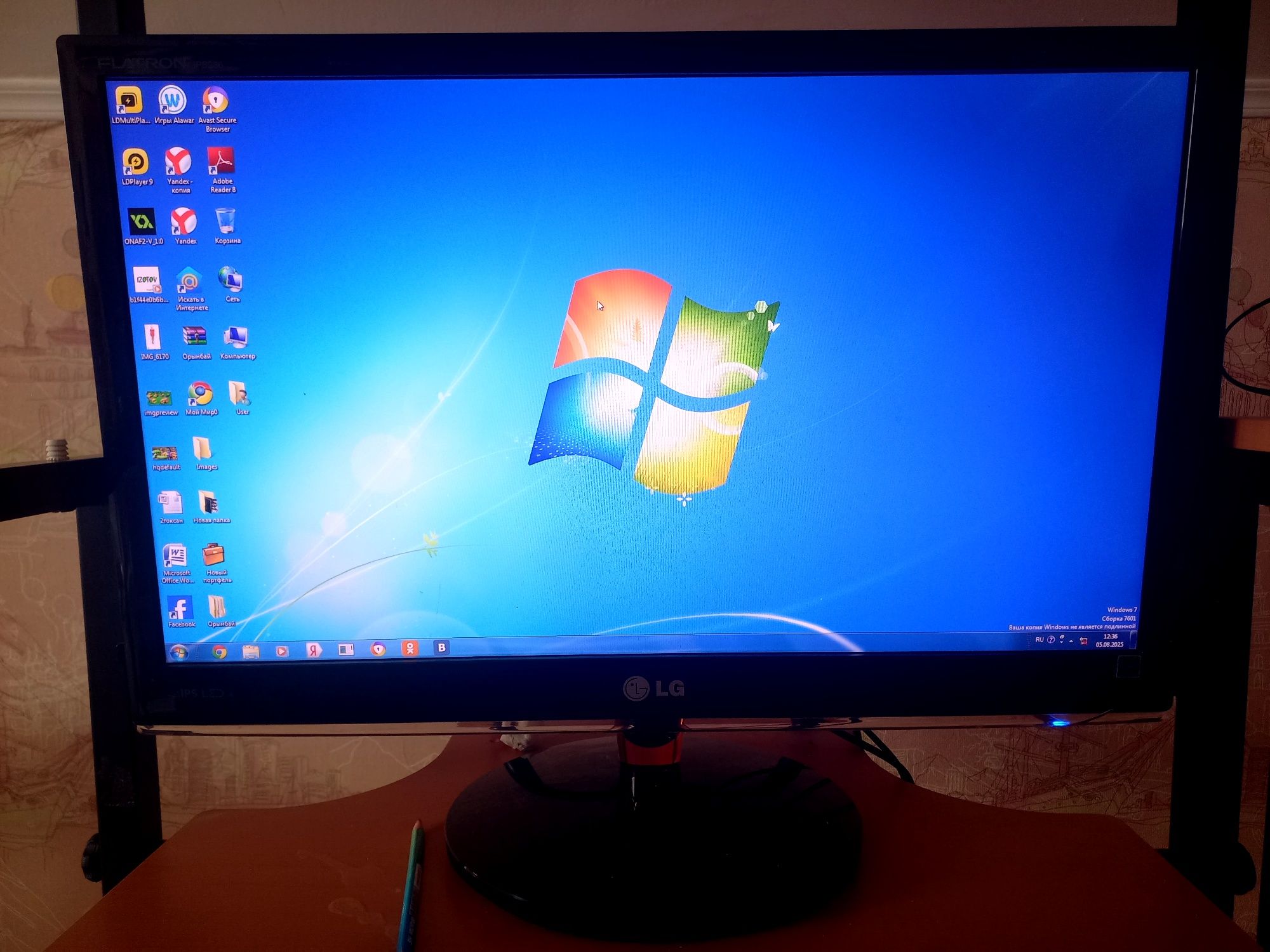 LG монитор  60гц
