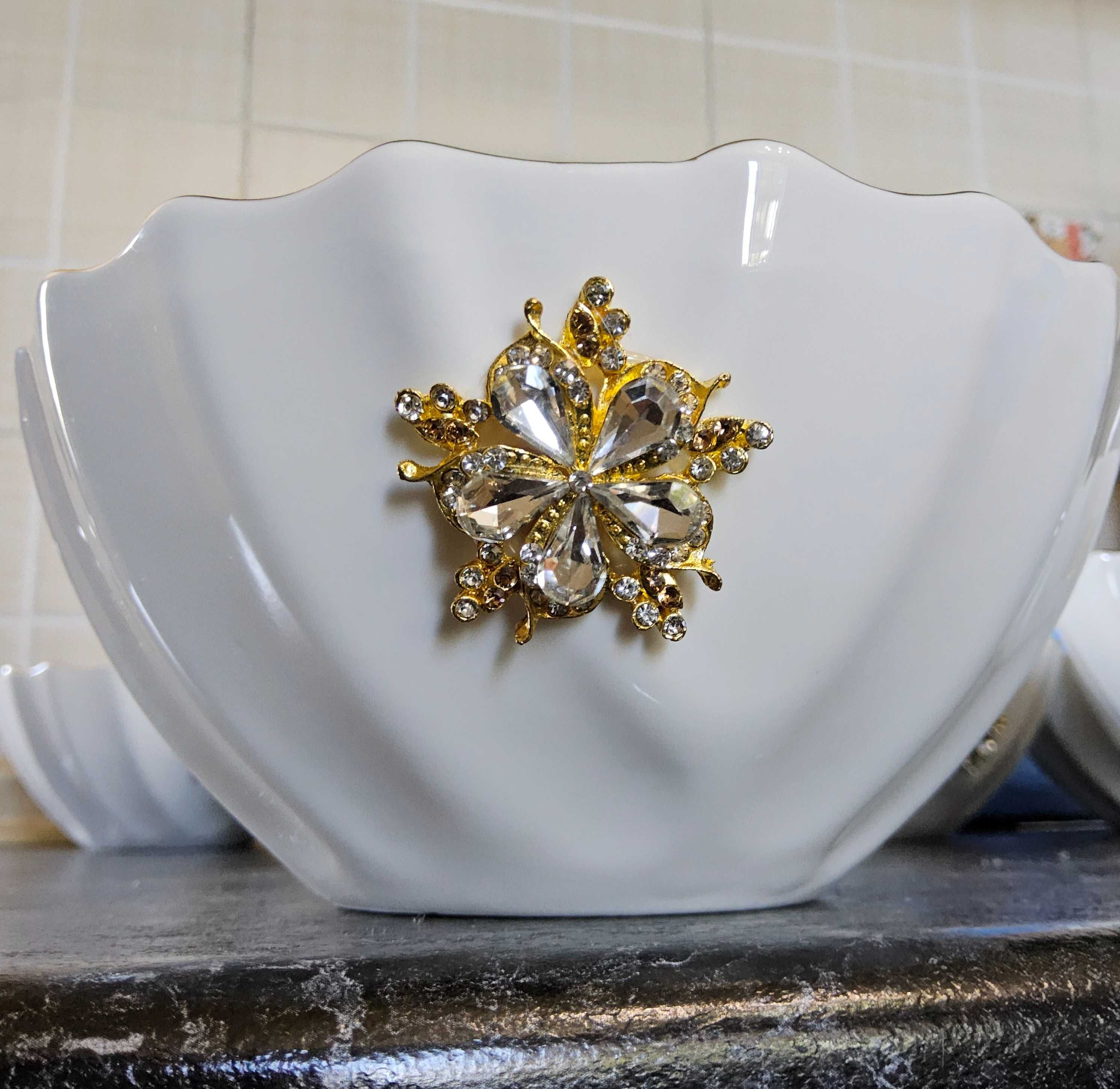 Вазы салатницы за 8500