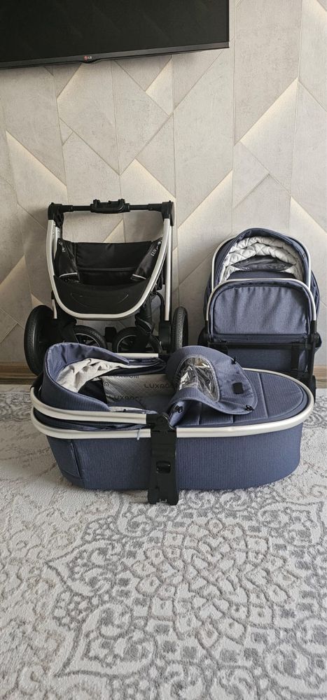 детскую модульную коляску 2в1 Luxmom 750