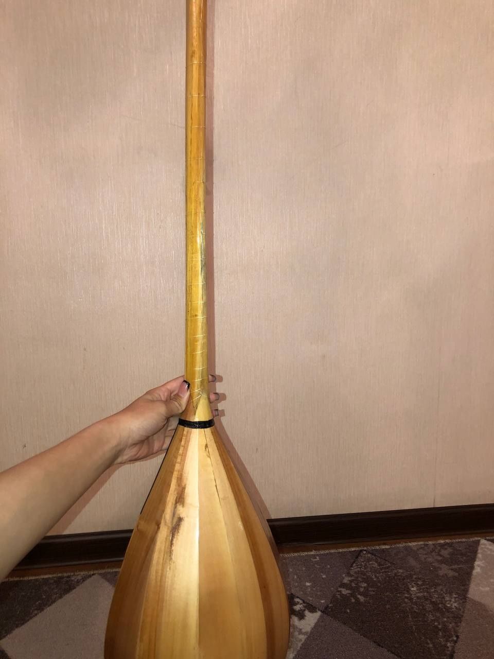 Домбыра,цена договорная