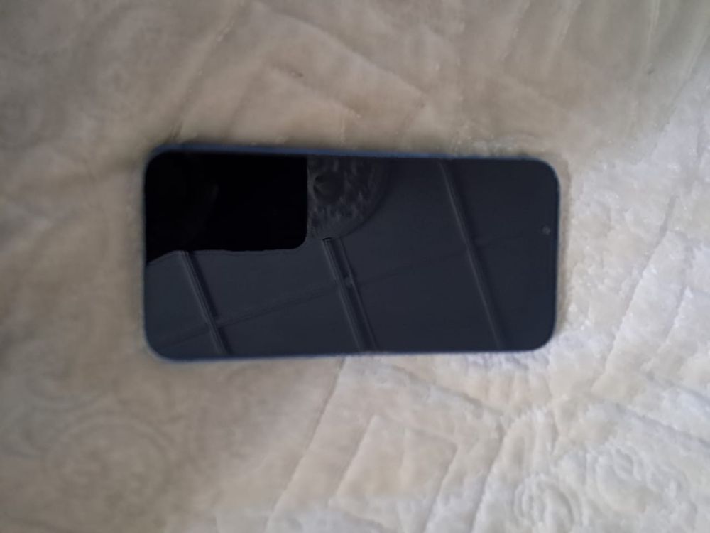 Iphone 13 в хорошем состоянии