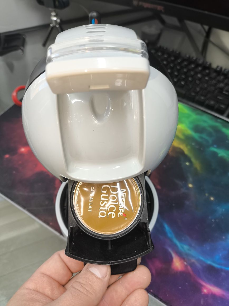 Капсульная кофемашина Nescafe Dolce Gusto