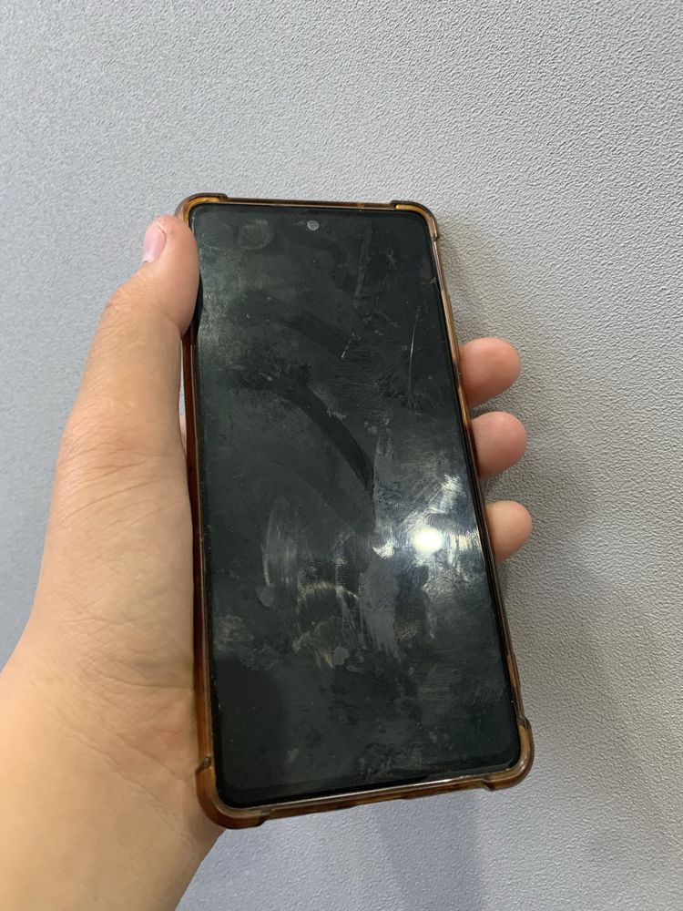 Samsung S20 FE продам