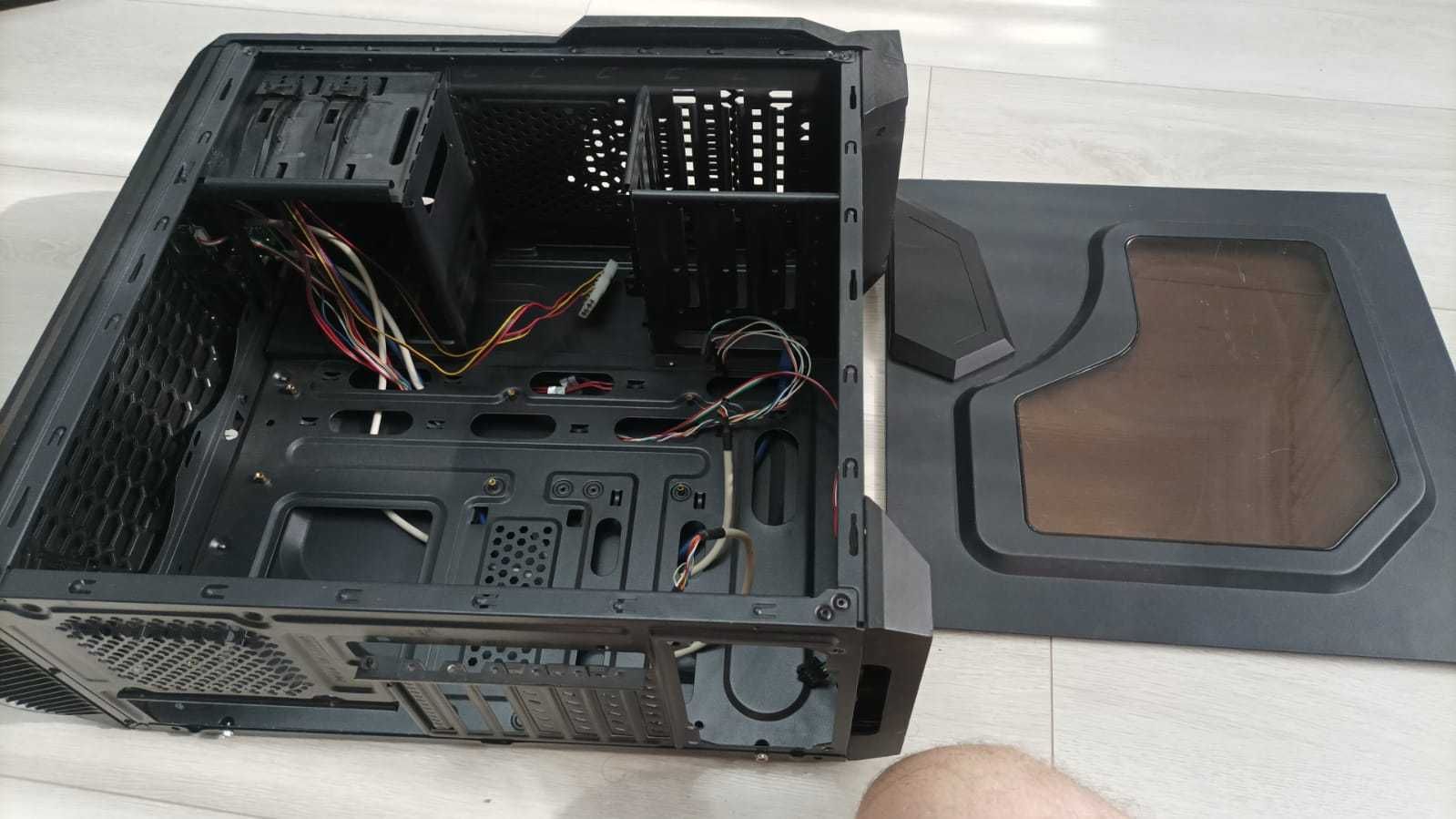 Продается корпус AeroCool BattleHawk Black для игрового компьютера