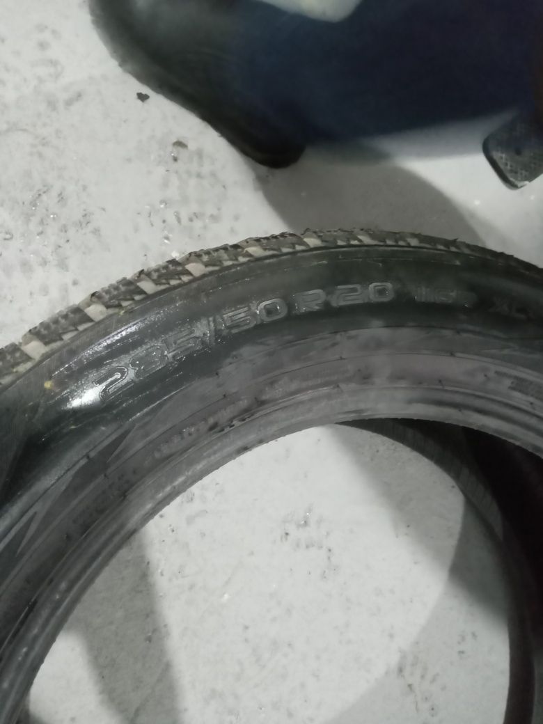 Зимние шины 285/50r20