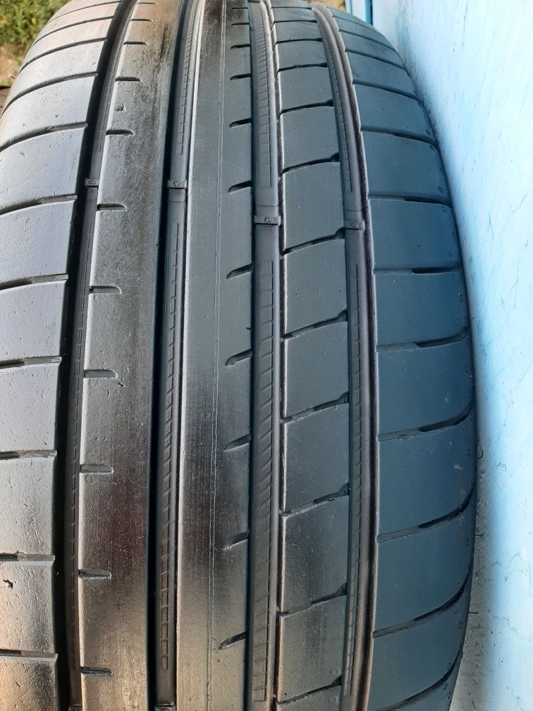 Продам шины 235/55/19 гудиер