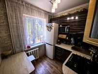 Продается 3 комнатная квартира в 3-ем микрорайоне.