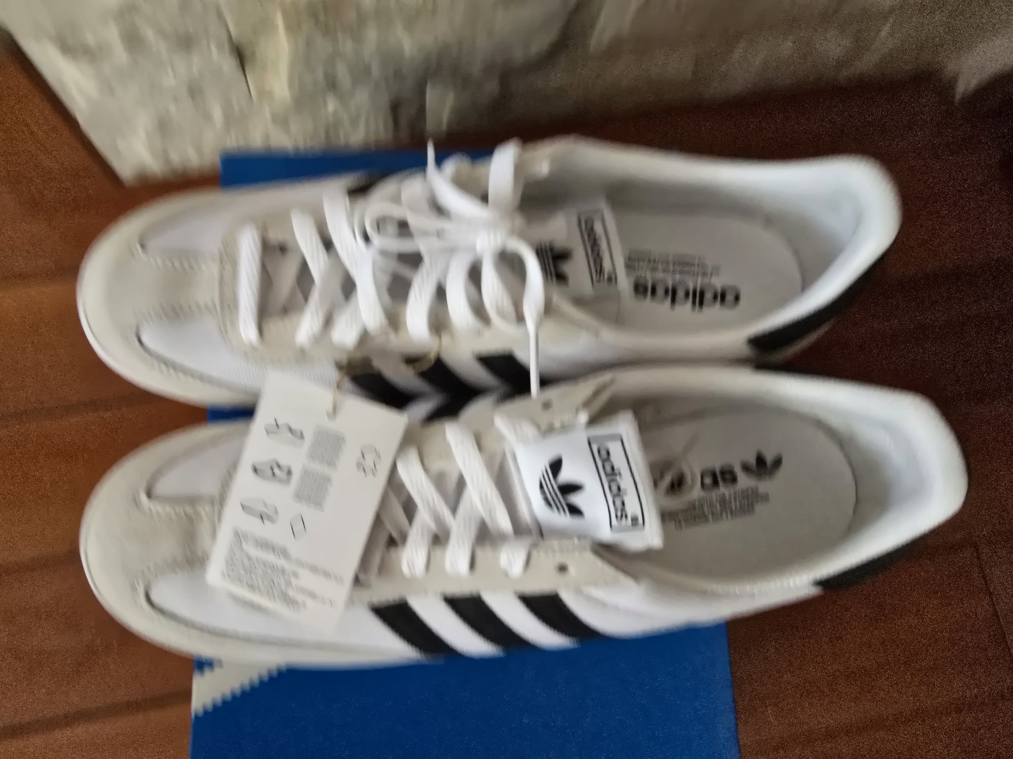 Продам мужские кроссовки Adidas Originals
