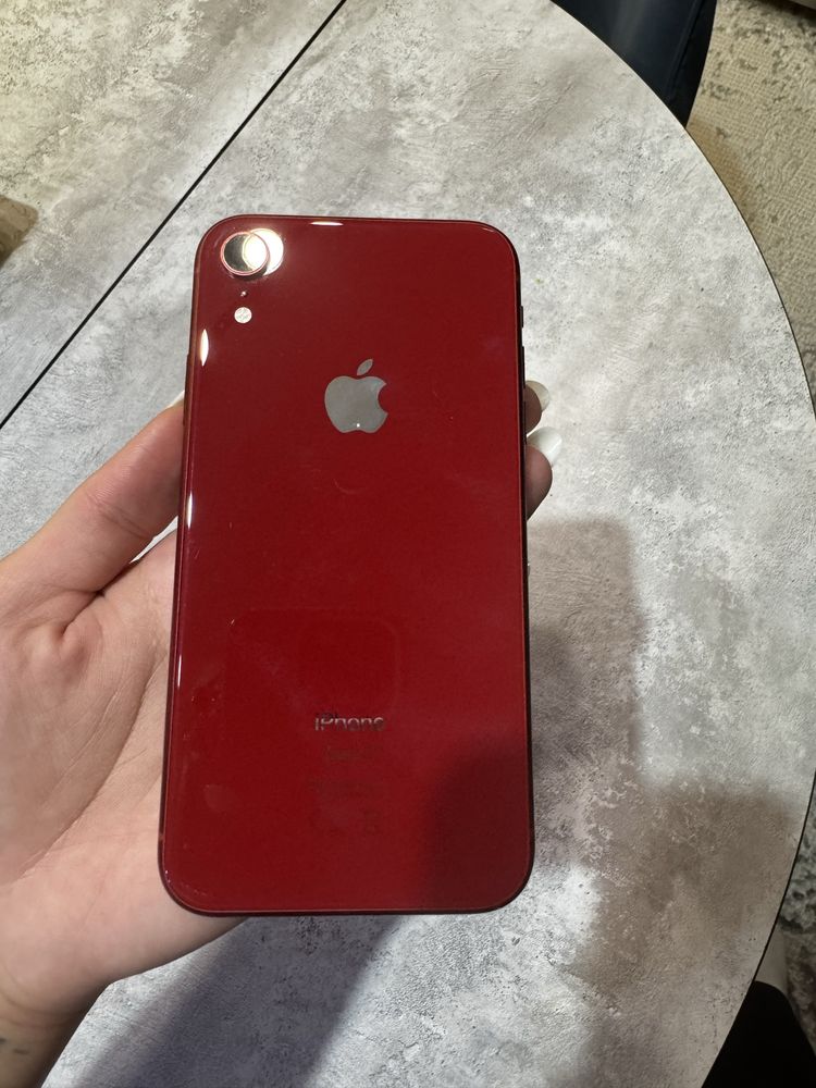 Iphone XR красный