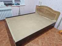 Двуспальная кровать