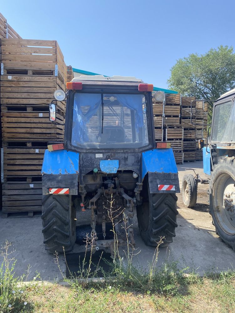 Продам два трактора мтз 80
