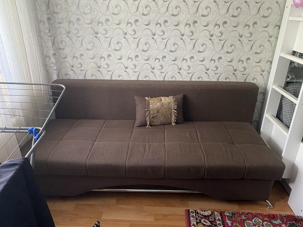 Продам диван в хорошем состоянии