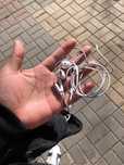 Продам наушник от iPhone оригинал недавно с каробки открыл