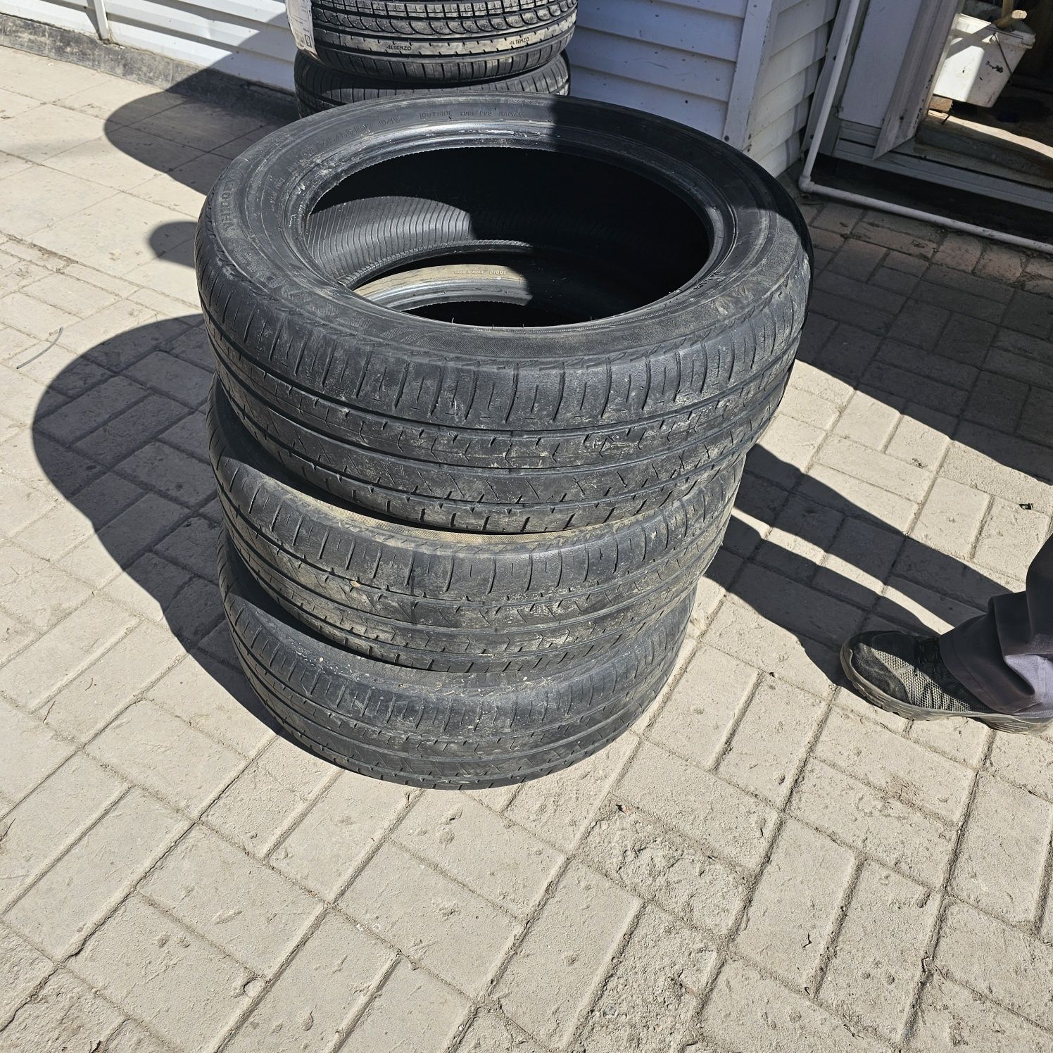 Продам 3 балона 215 на 15 R 17