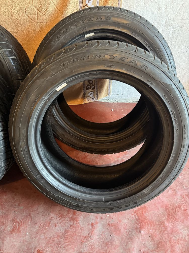 Продам Летние Шины Размер 225/50R17 ездили 1 сезон