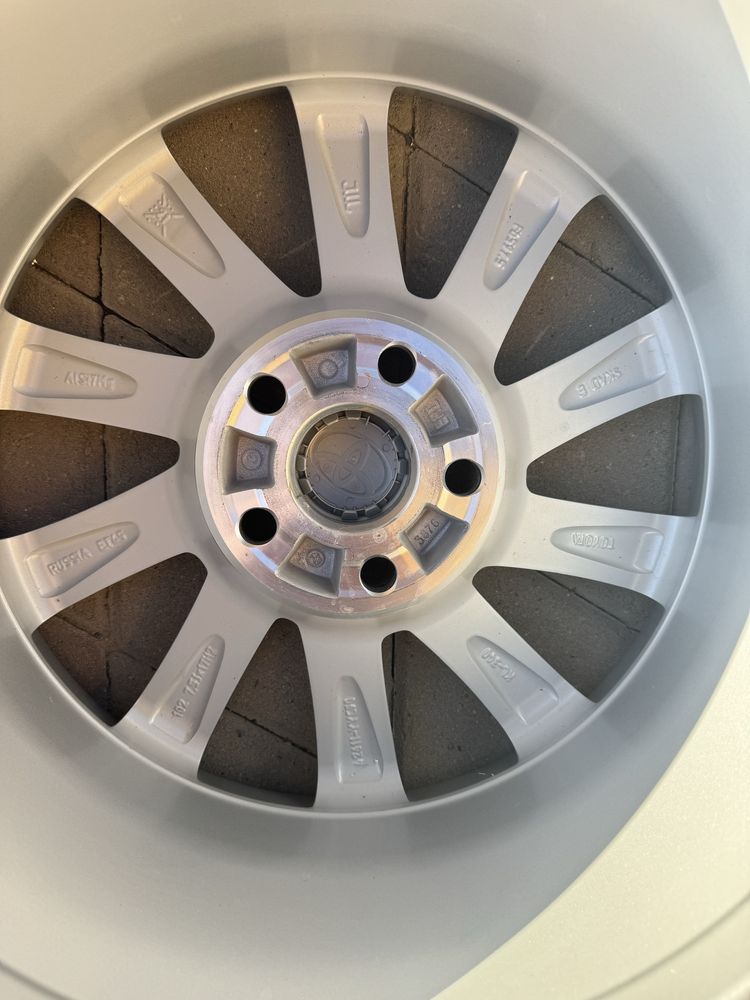 Оригинальные литые диски Toyota R17 для Camry 70-75