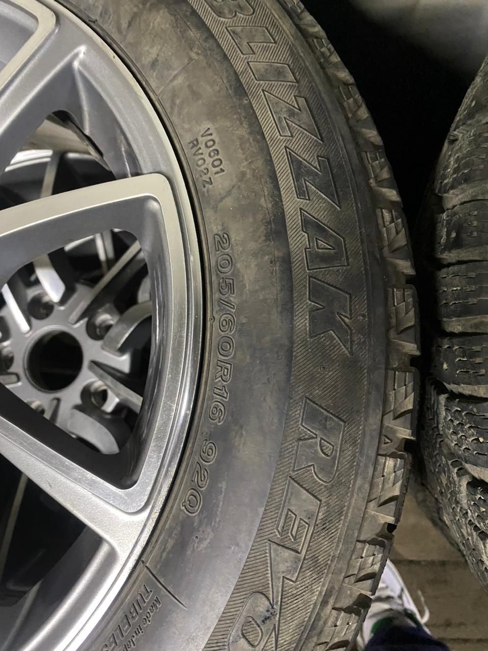 Диски с зимней резиной на Toyota Camry,Nissan,Mazda 5*114 R16