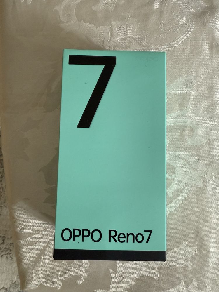 Смартфон OPPO Reno 7