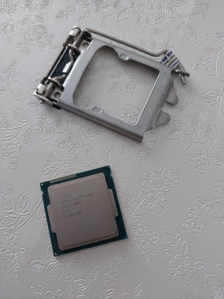 Процессор Intel Core i5-4430