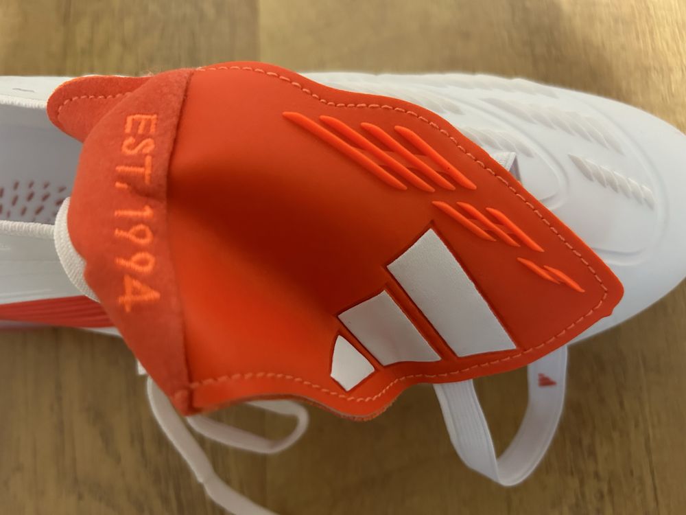 Бутсы adidas predator