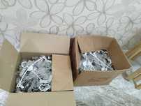 Вешалки продам две коробки