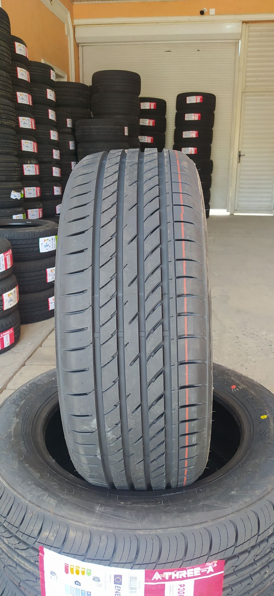 195/45R16 Three-A ECO819 84V