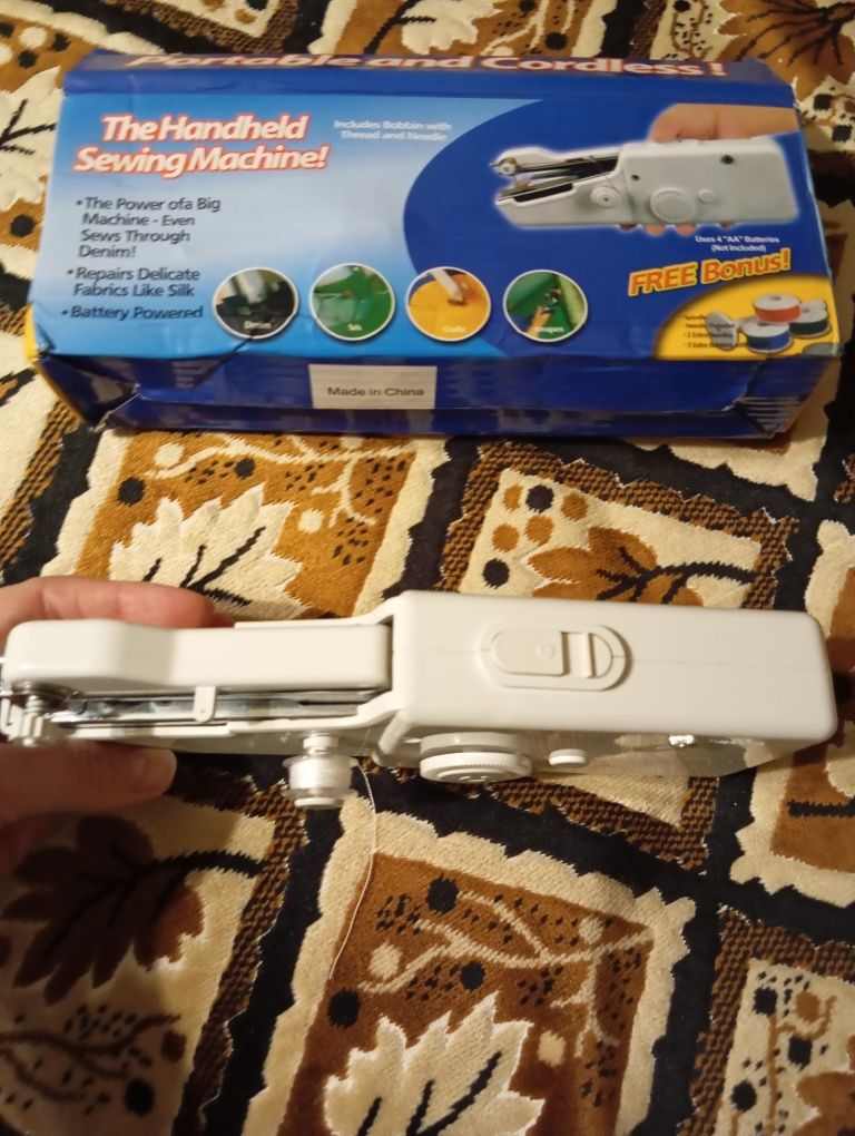 Продам ручную швейную машинку