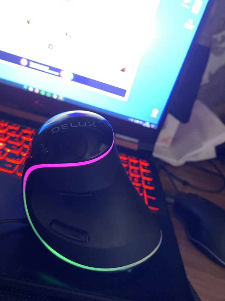 Вертикальная мышка Delux M618 plus(RGB)