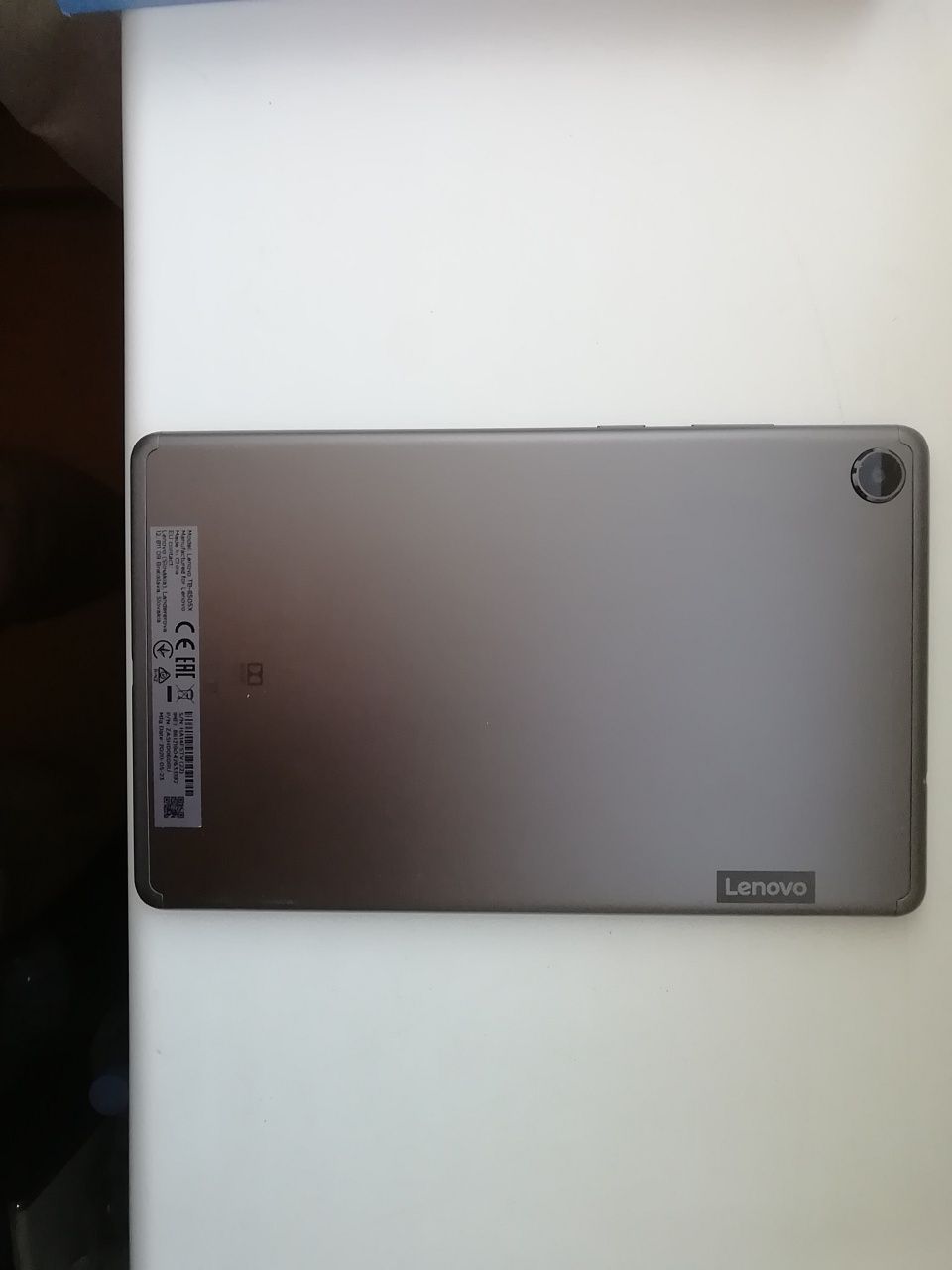 Продаётся  планшет Lenovo Tab M8