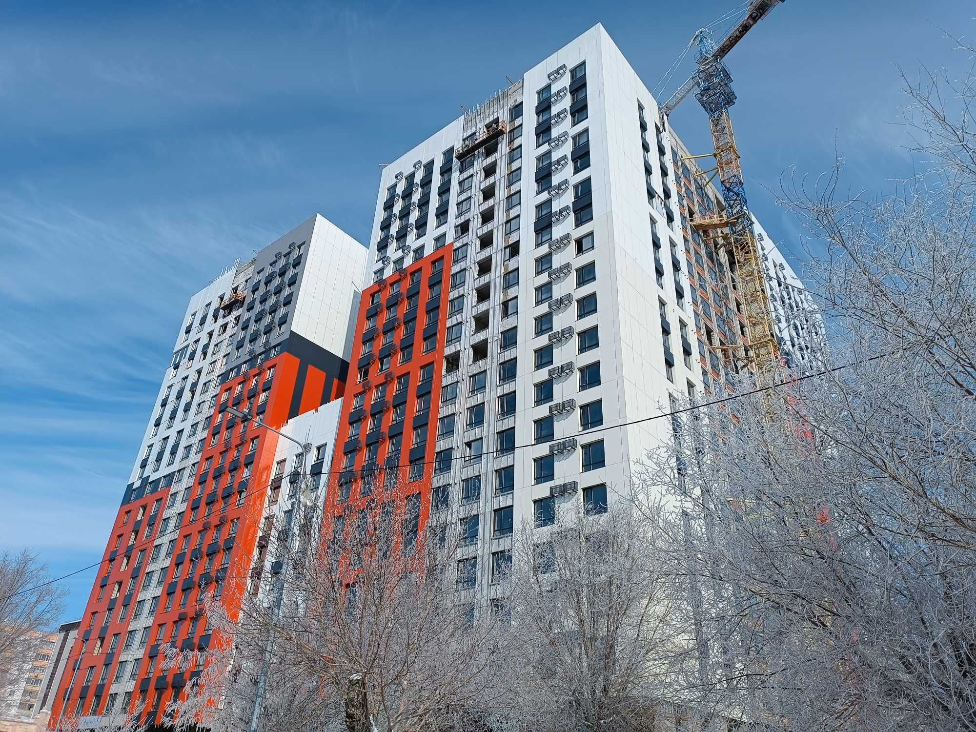 Продается 5-комнатная квартира в центре города, улица Толстого, 32
