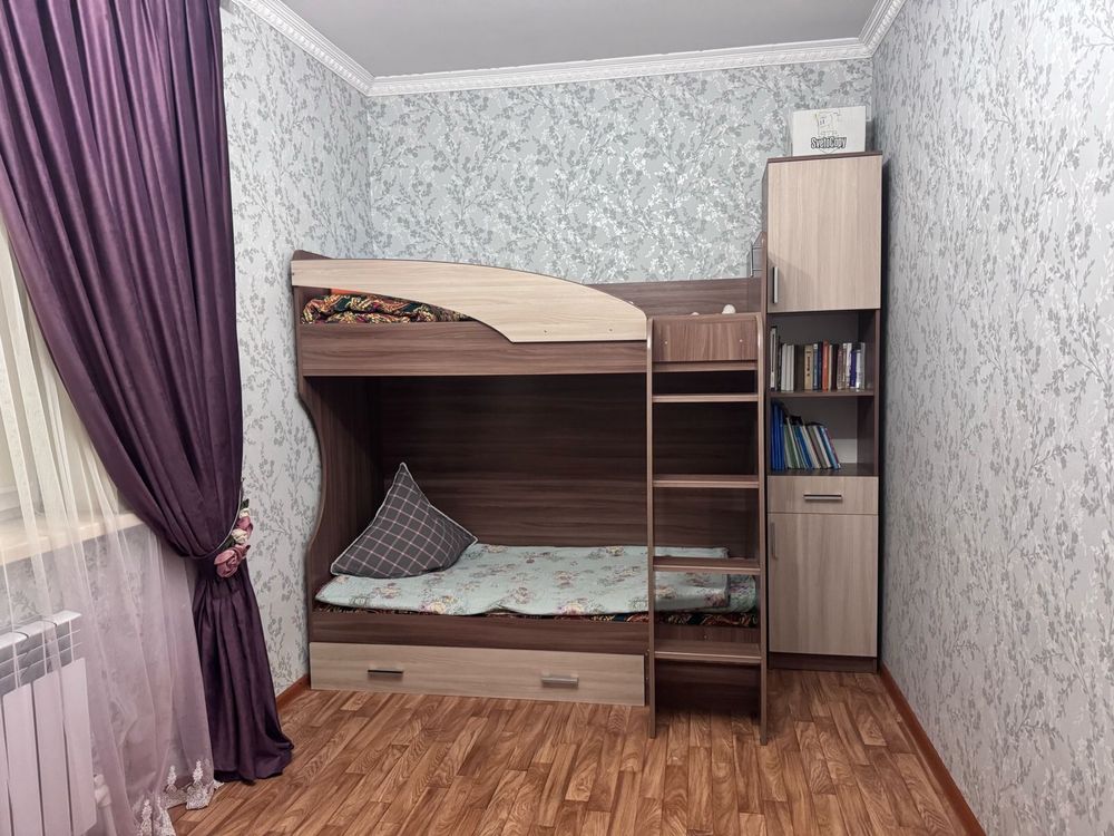 Продам детский гарнитур в хорошем состояний