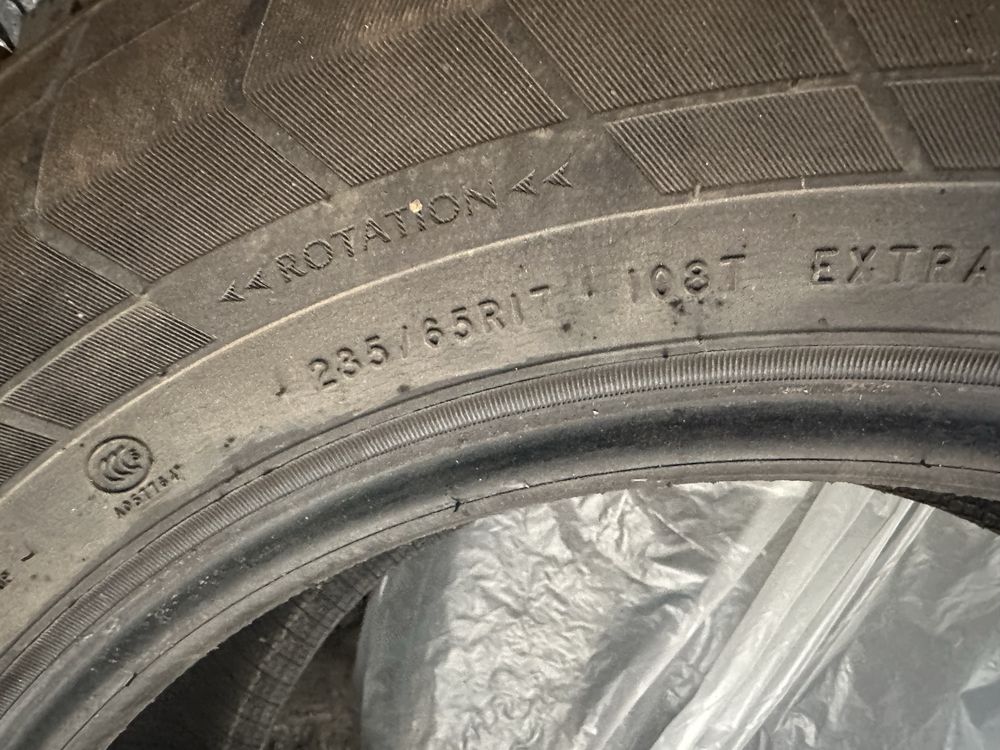 Шины зимние зима 235/65 R17