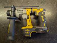 Продам аккумуляторный перфоратор Dewalt