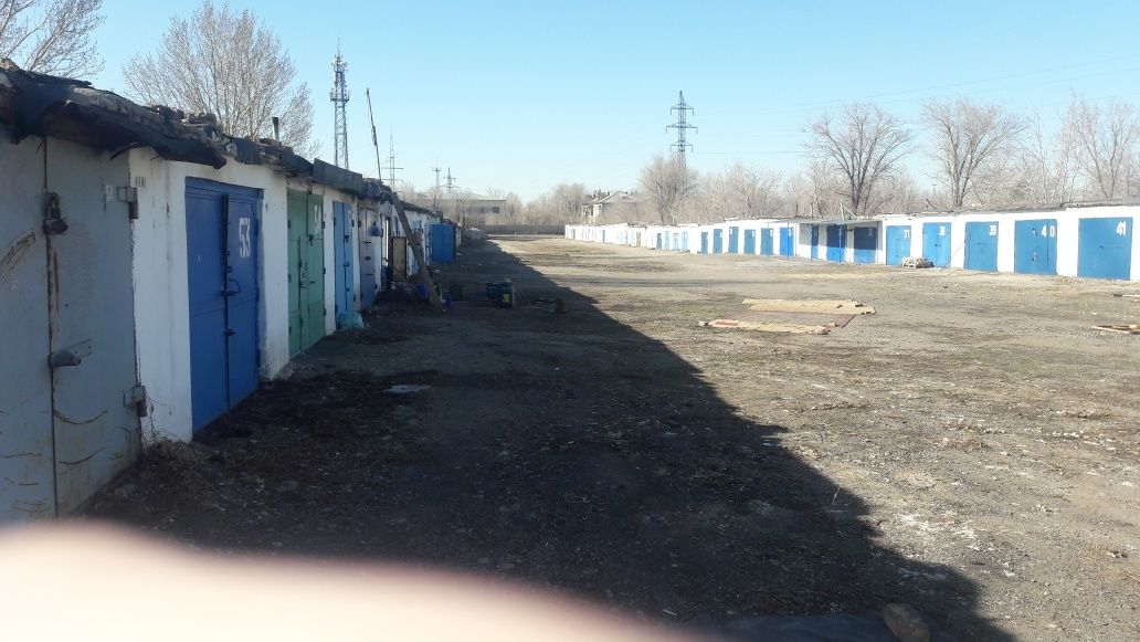 Гараж 70 квартал, возле "обкомовских" гаражей