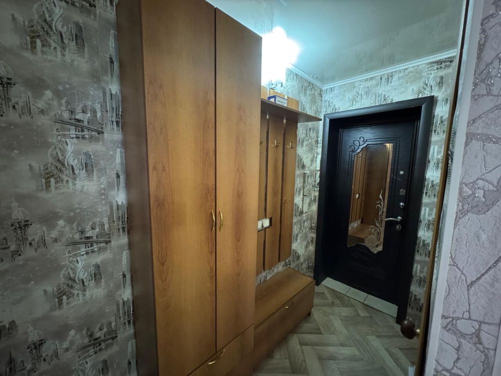 Сдам по суточно квартира 2 комнатная 2 часа 4000,8000 район центр