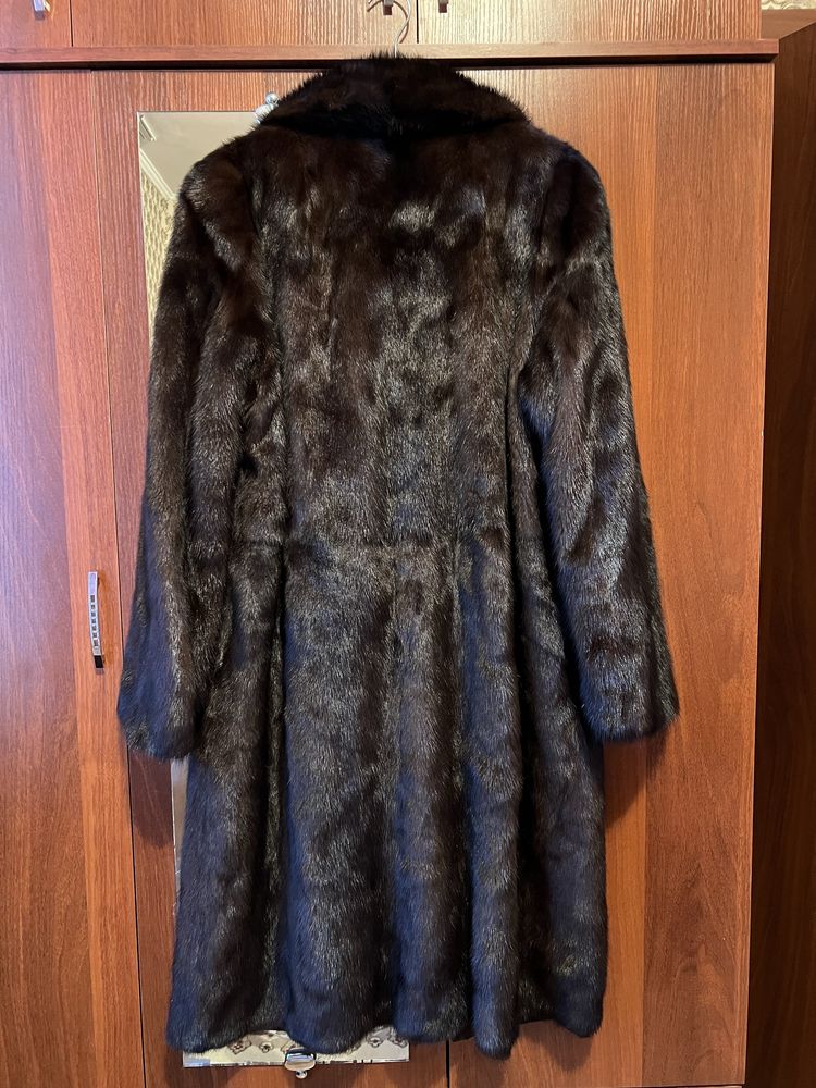 Продам натуральную норковую шубу!