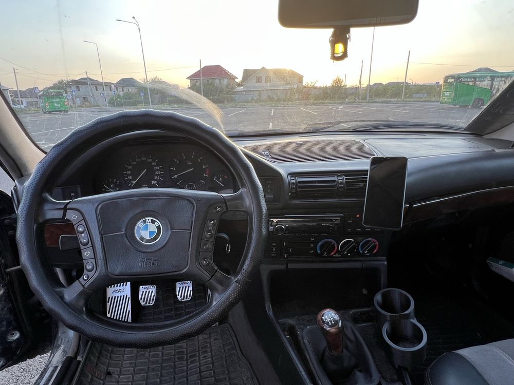 Продам бмв Е34 Продам