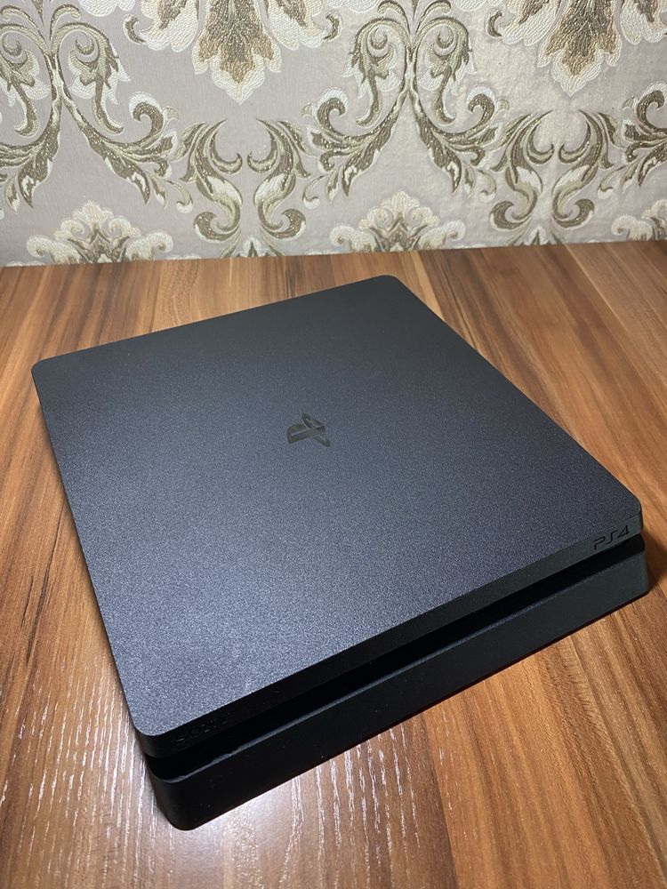 Playstation 4 slim