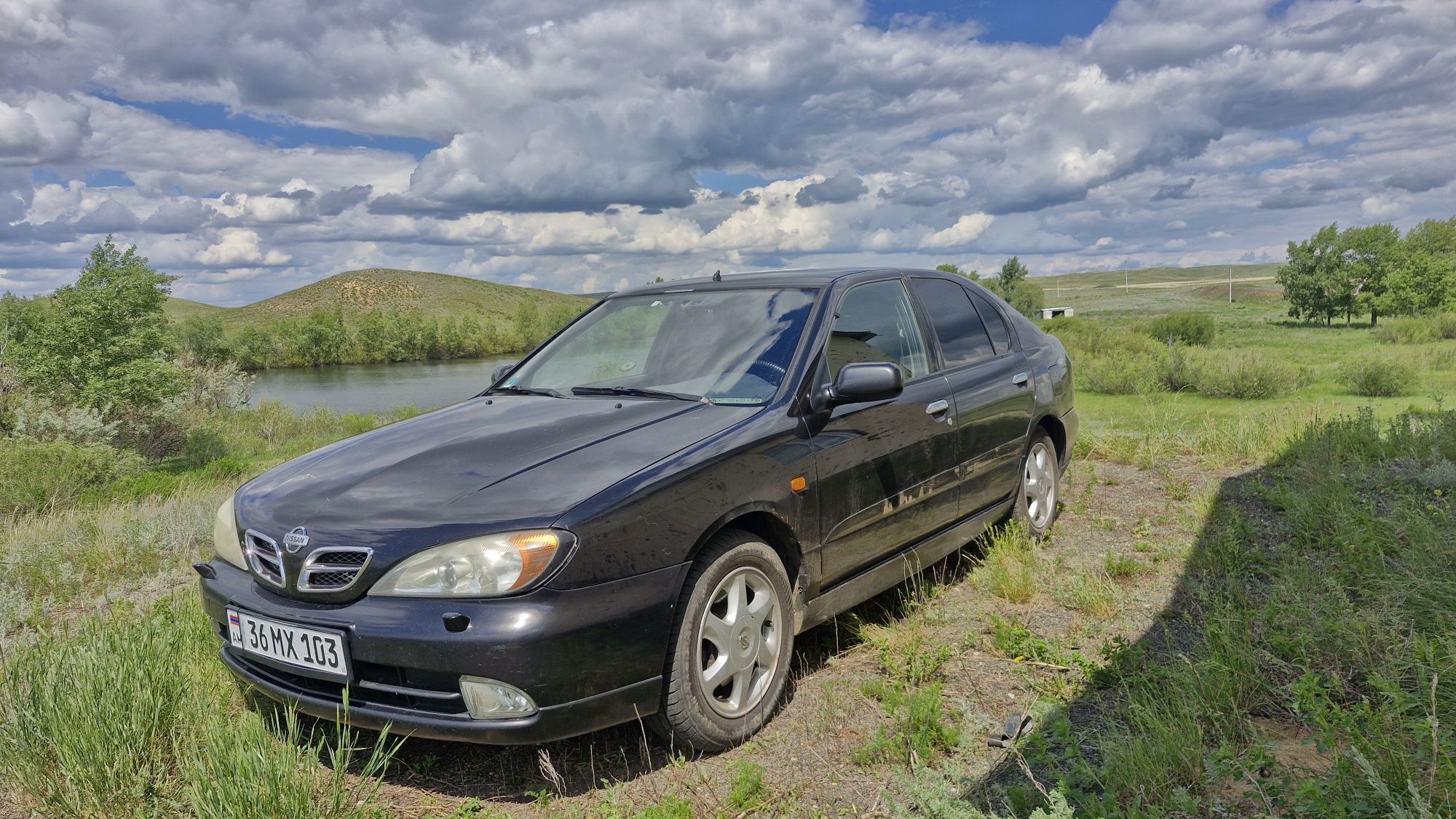 Продаю Ниссан Примеру 2002 год объем 1.8