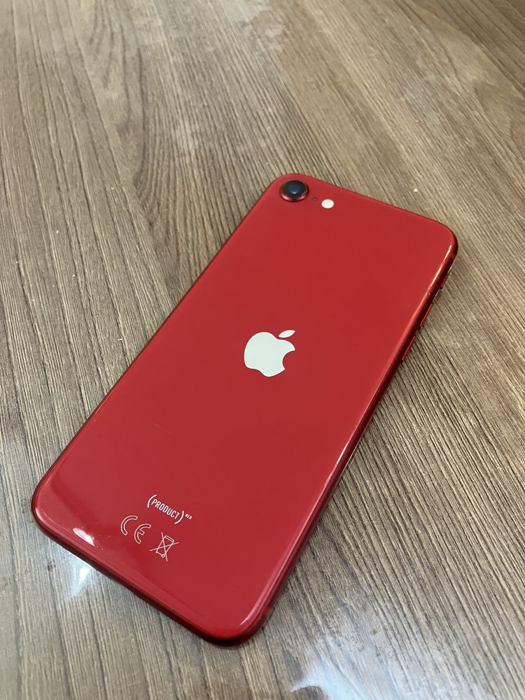 Обменяю iPhone se 2020 64gb 77%akb