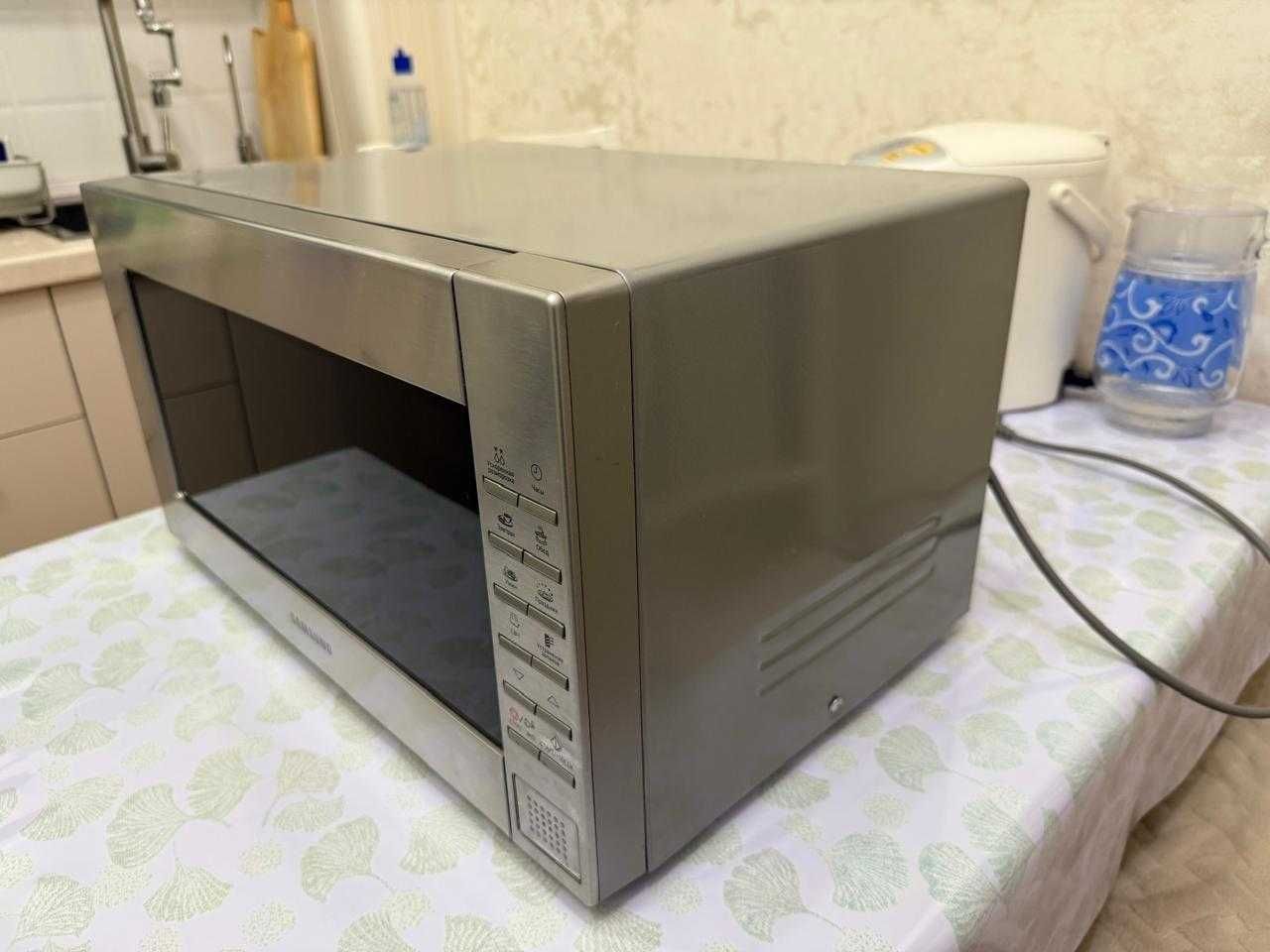 Микроволновая печь Samsung ME88SUT/BW