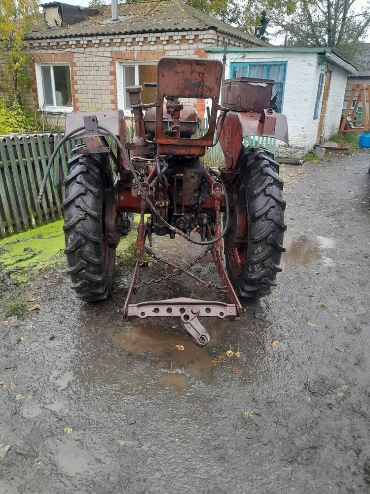 Продам трактор ДТ20