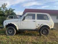 Автомобиль Лада Нива