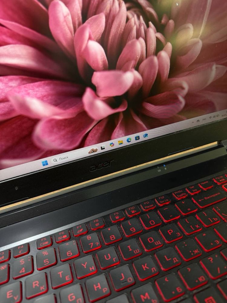 Ноутбук Acer Nitro core i5-10 Память: SSD 512 GB
